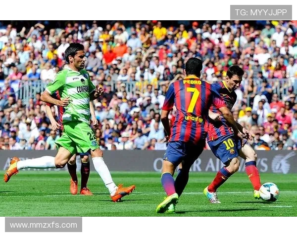 巴塞罗那对阵比利亚雷亚尔的精彩对决分析与赛前预测