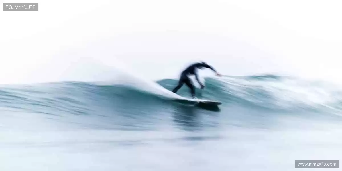 📱 边看边聊，弹幕刷屏，互动赢好礼！